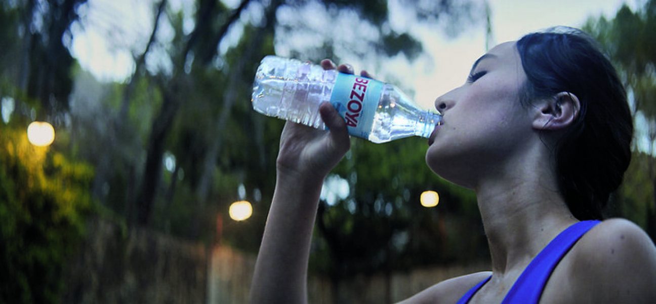 Bezoya cumple su objetivo de botellas 100% plástico reciclado y anuncia la  neutralidad en carbono para 2022 - Calidad Pascual